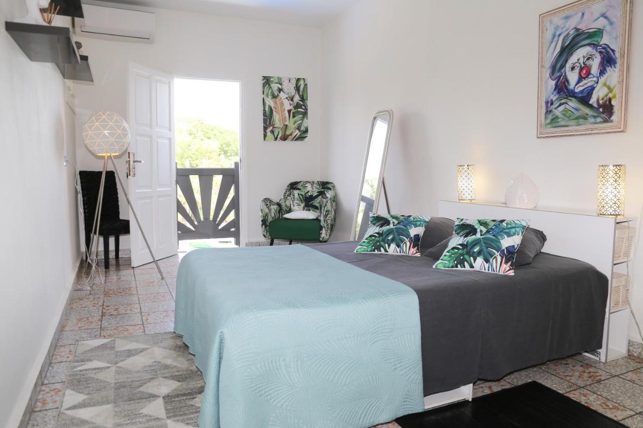 Evasion, Piscine Jacuzzi Et Ponton Prive Villa