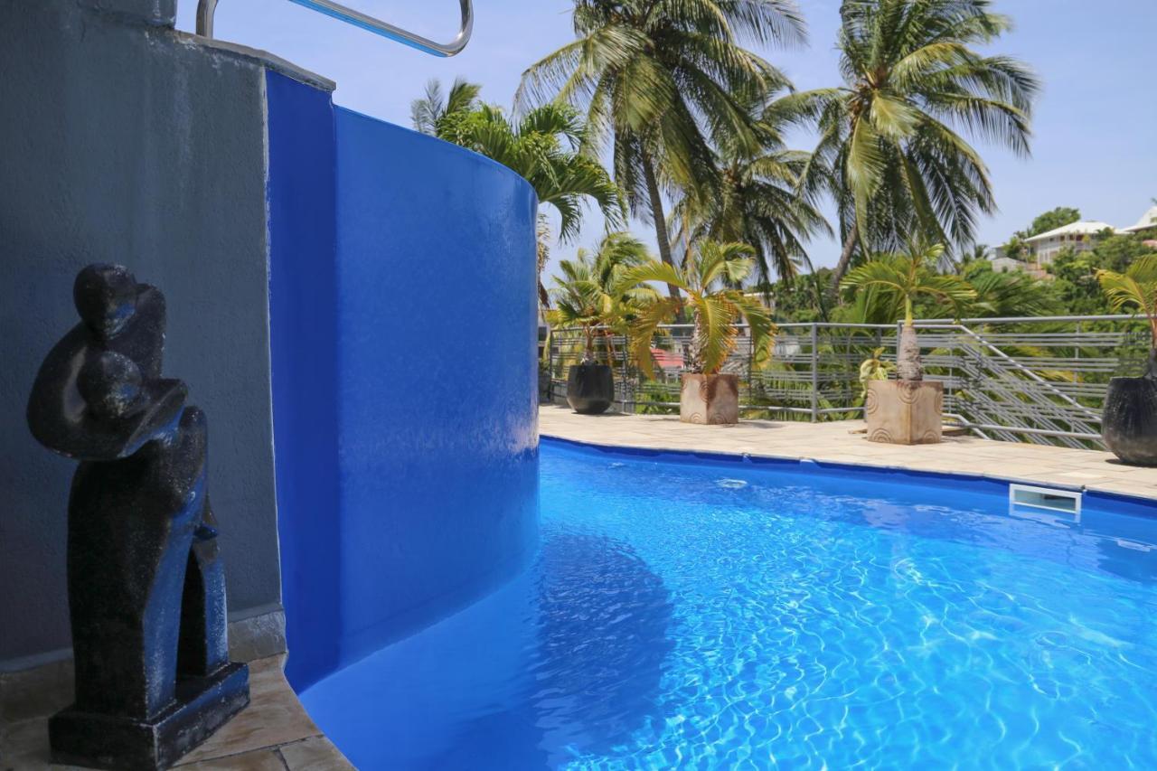 Evasion, Piscine Jacuzzi Et Ponton Prive