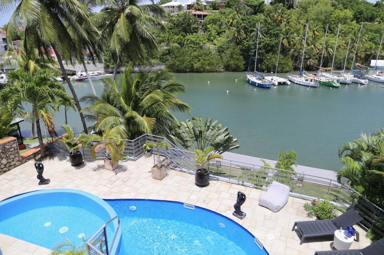 Evasion, Piscine Jacuzzi Et Ponton Prive *